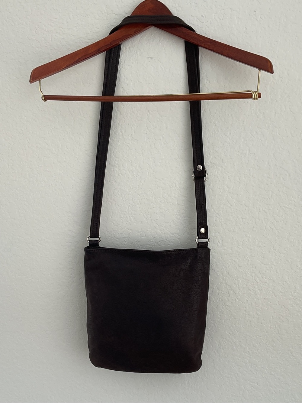 CUOIERIA FIORENTINA Dark Brown Leather Crossbody Bag - Classic Everyday Carry - Picture 9 of 16